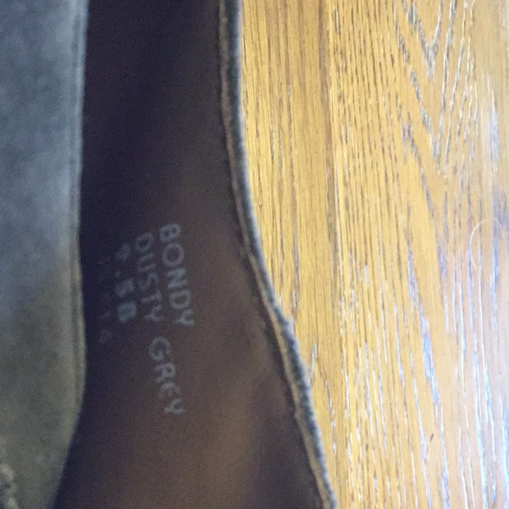 Woman’s Earthies wedge shoes. Size 9.5. Taupe suede. So elegant. - Picture 6 of 6